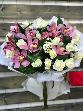 Букет цветов из: Розы и Хризантемы в Ярославле