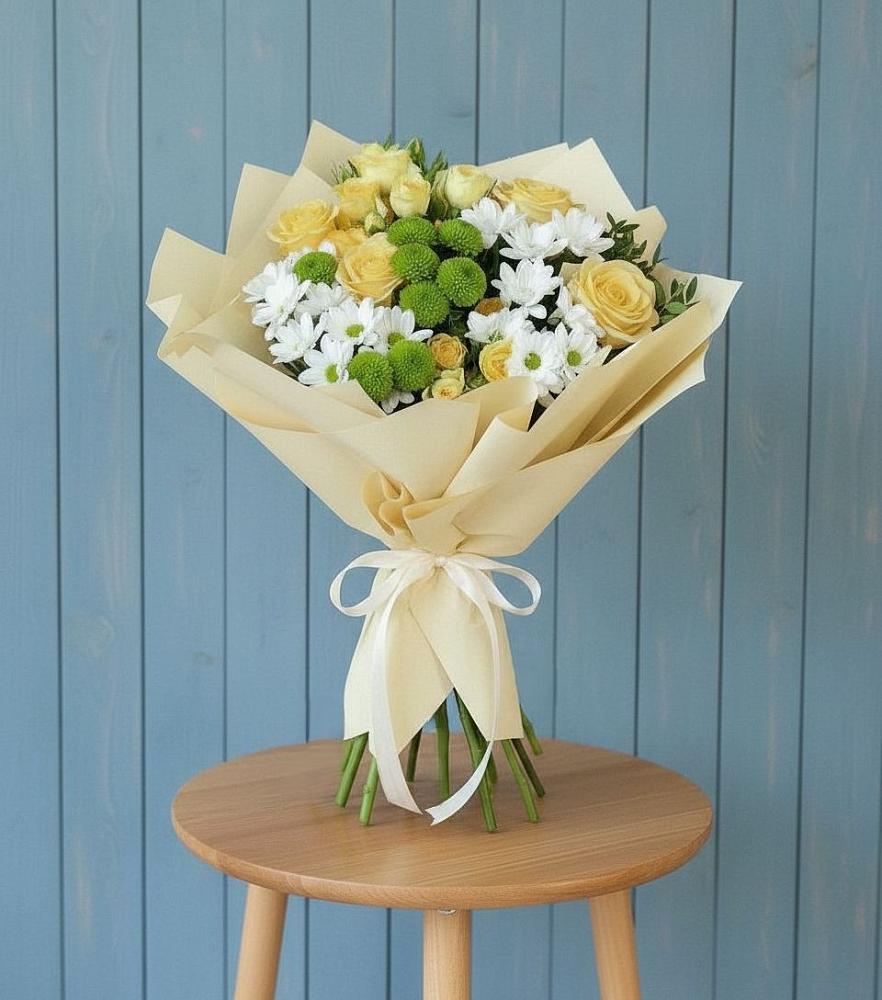 Букет цветов из: Хризантемы и Розы в Ярославле
