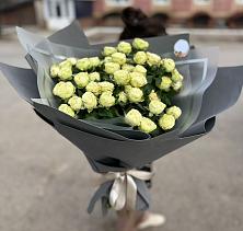 Букет Белые кустовые розы Солинеро в Ярославле