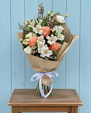 Букет цветов из:  Альстромерии, Лизиантусы, Розы и Хризантемы #REPLACE_PRED# Ярославле