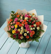 Букет Микс из разноцветных кустовых роз в Ярославле